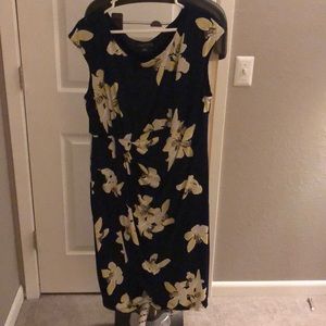 16 W Connected apparel dress